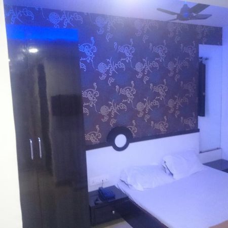 Prince International Navi Mumbai Esterno foto